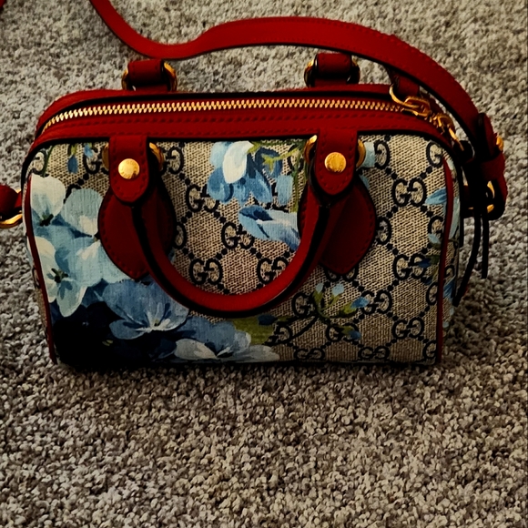 Beautiful Gucci mini monogram bag! Long strap. Like new! - Picture 2 of 10